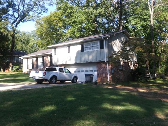 2nd image of 2423 Ashland Dr