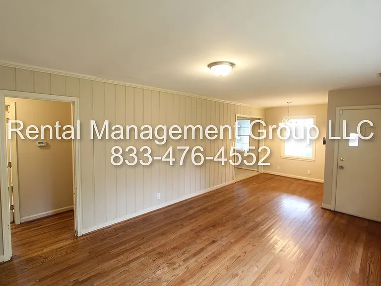 201 Rose Dr — Photo 3