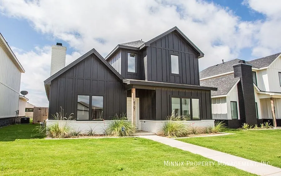 4 bedroom / 2.5 baths | 4707 125th. St. — Photo 1