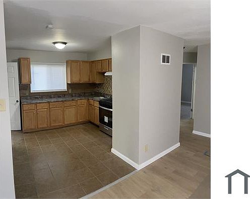 4th image of 10528 Duke Dr