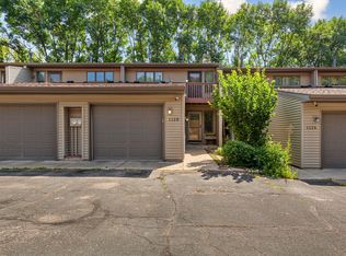 1128 Highland Ave, Northfield, MN 55057
