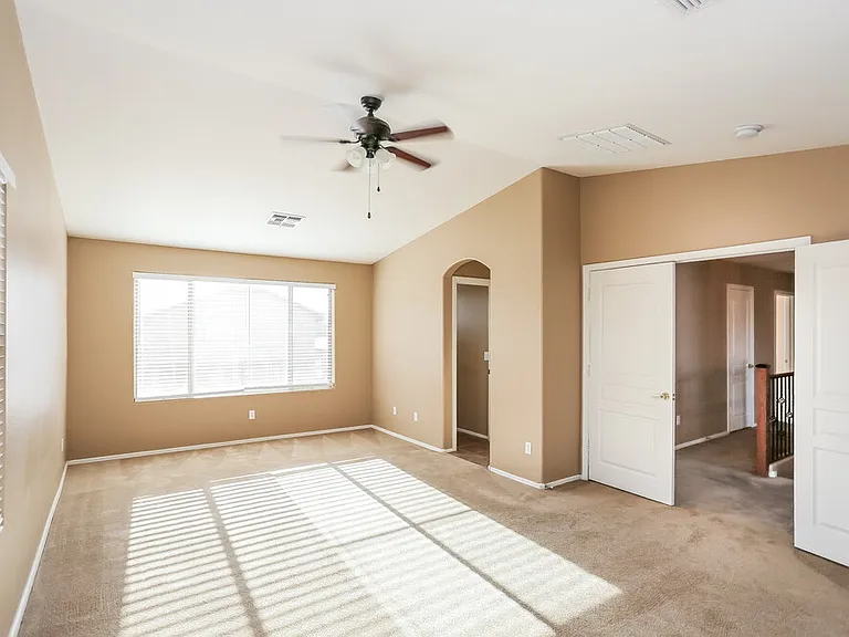 6830 S 44th Ln — Photo 11