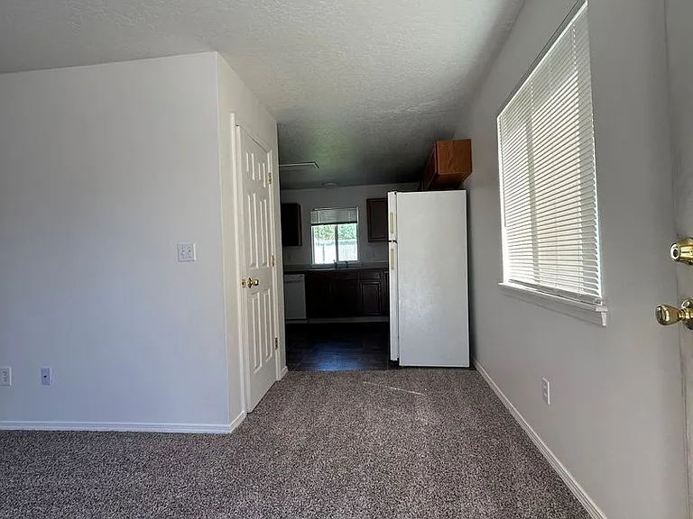 128 Hunter Court - 4 Units — Photo 6