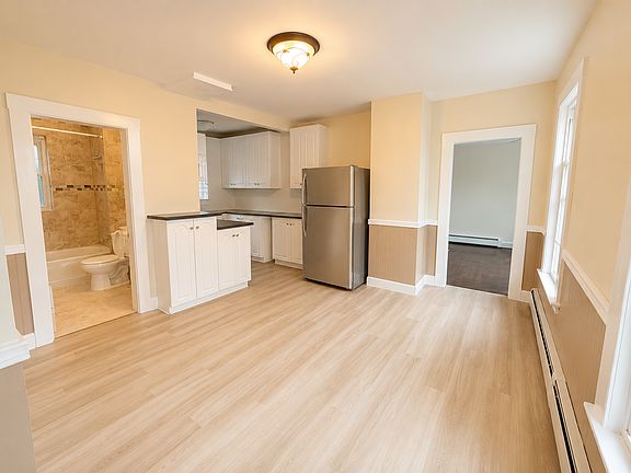 3rd image of 91-93 Benton St #2