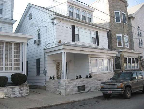 1st image of 110 S Jardin St