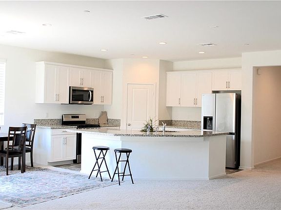 3rd image of 4213 Myrtle St