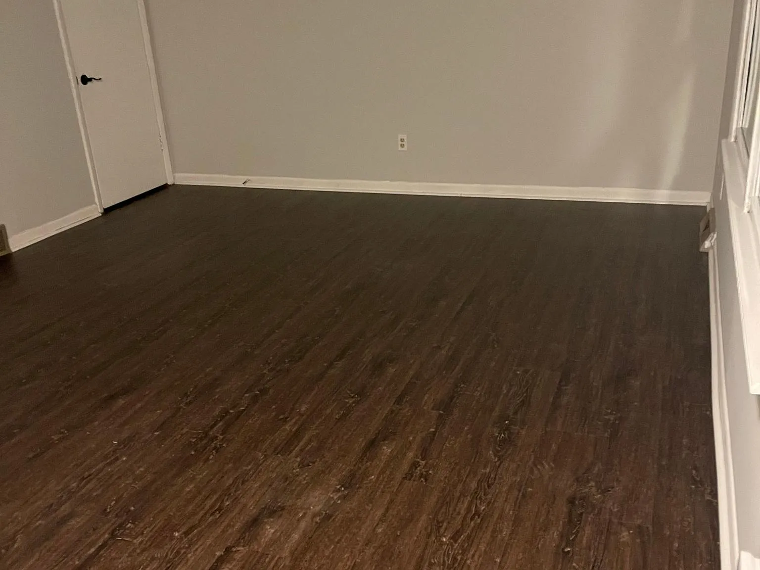 3 bed, 1.5 bath, 1050 sqft, $1,100 — Photo 2