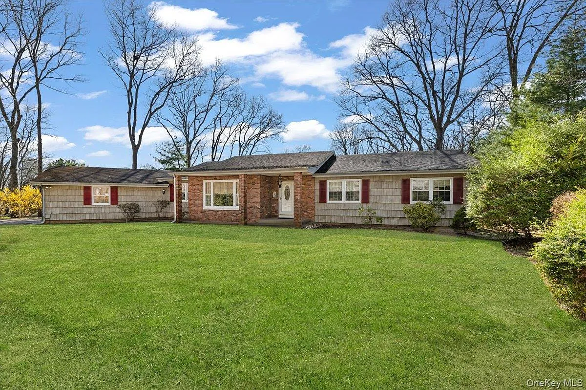 22 Woodmont Road photo 1