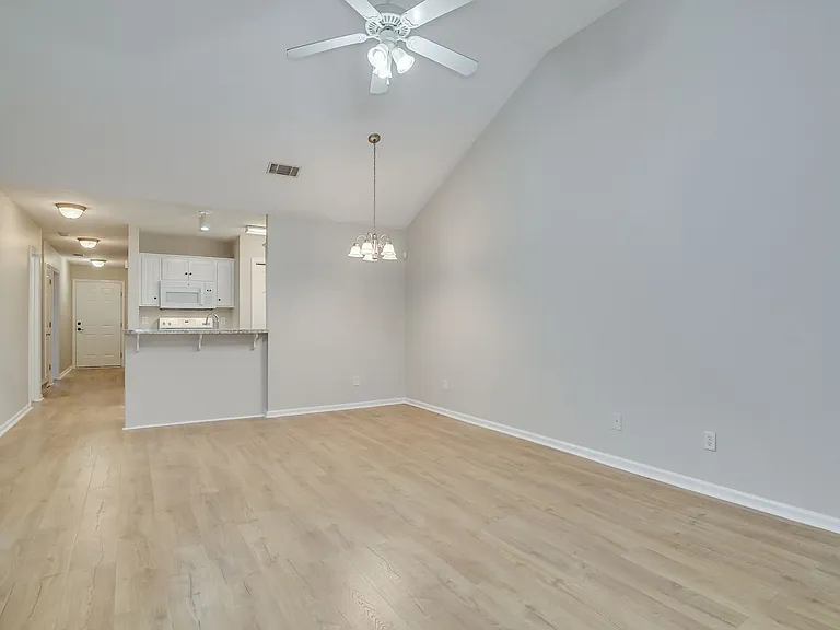 418 Northrop Pl — Photo 10