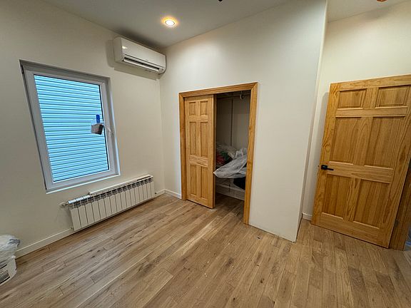 3rd image of 11 Waterford Ct