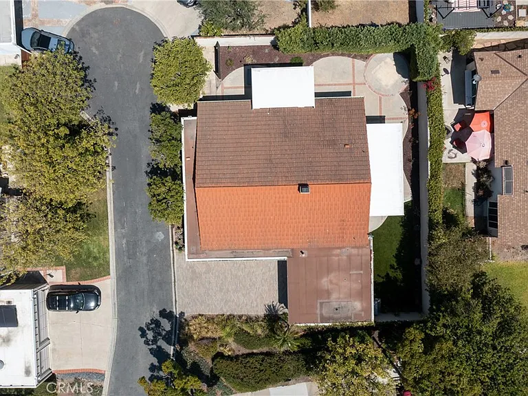 23291 Downland Rd — Photo 37