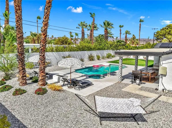 3030 E Vincentia Rd, Palm Springs, CA 92262