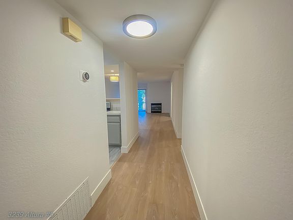 2nd image of 3239 Altura Ave