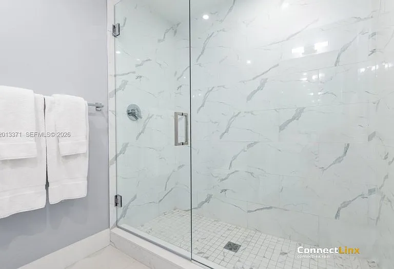133 Isle Of Venice Dr — Photo 6