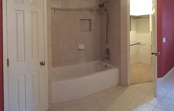 5th image of 1016 Sierra Dr
