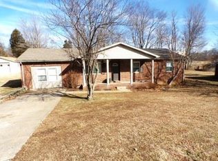 31 Comer Dr, Madisonville, KY 42431