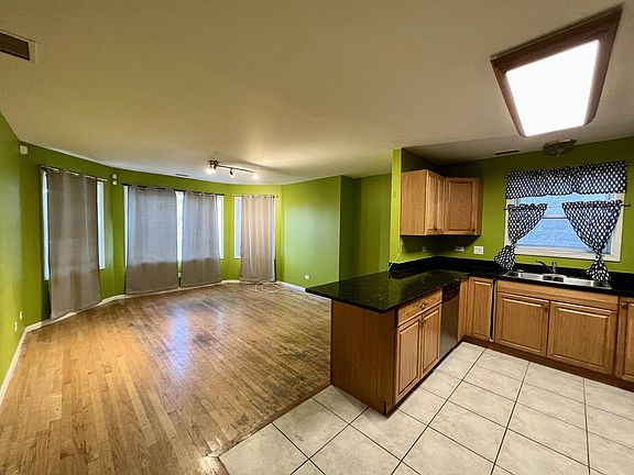 4th image of 326 N Hamlin Ave #2S