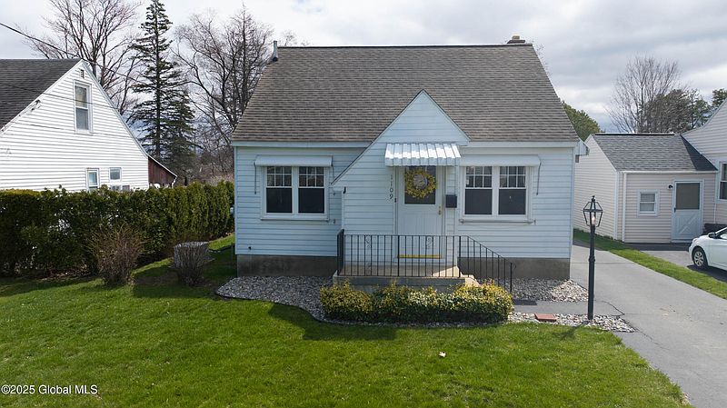 3rd image of 1109 Paul Avenue