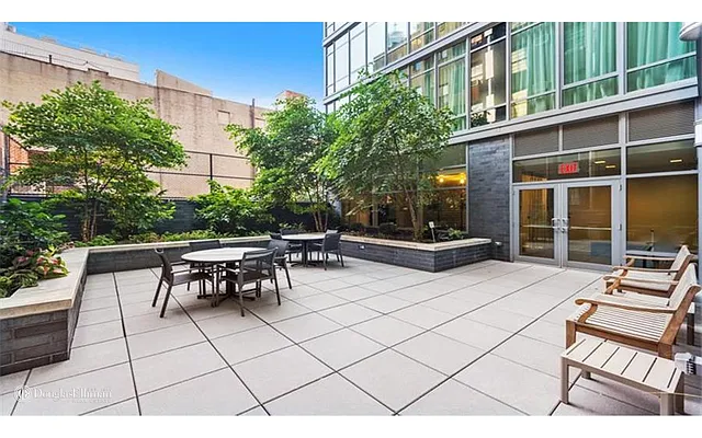 Sold by Douglas Elliman | media 20