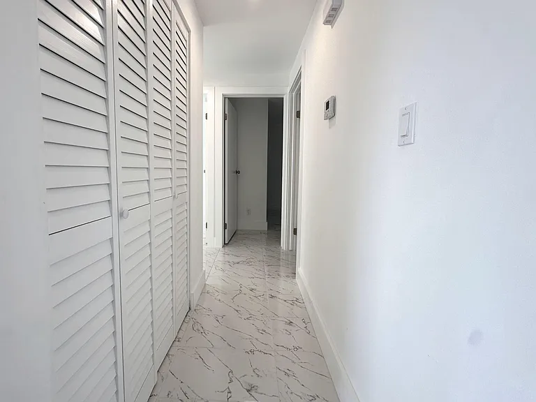 1049 Grandview Cir — Photo 21