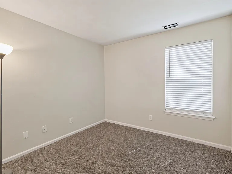 9287 Hickory St — Photo 7