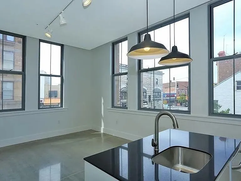 8 Erie St #203 — Photo 2