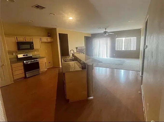 13492 Fern Pine St — Photo 3