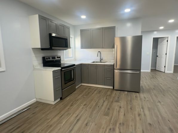 233 Sherman St #3