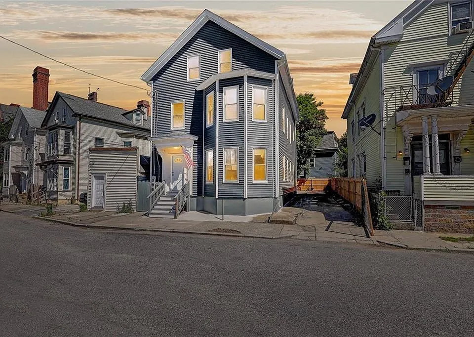 79 Wendell St #3