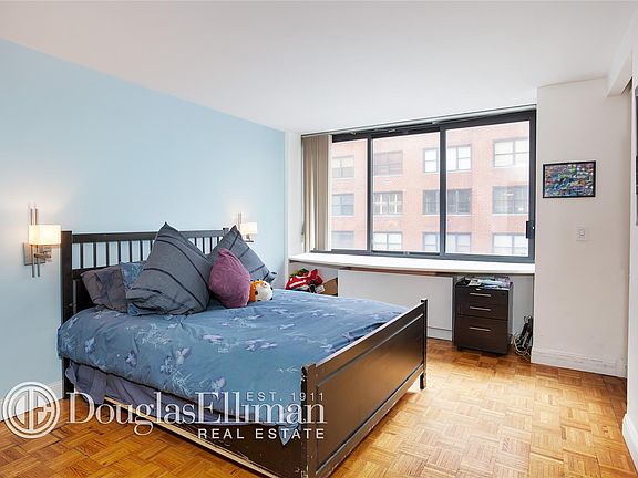 4th image of 510 E 80th St APT 12B