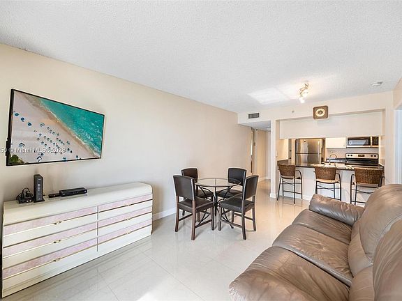 2nd image of 850 N Miami Ave #802