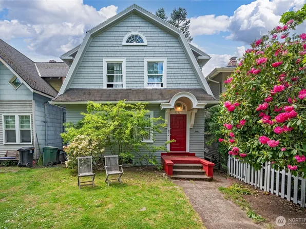 5231 12th Avenue NE, Seattle, WA 98105