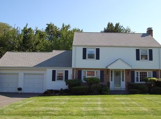 28 Brookmoor Rd, West Hartford, CT 06107