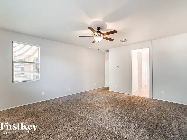 1931 W Desert Spring Way — Photo 8