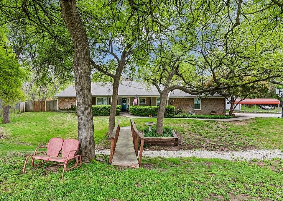 1st image of 3504 Red Bud Dr