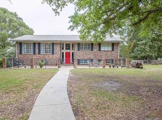 1501 Oak Leaf Cir, Gautier, MS 39553