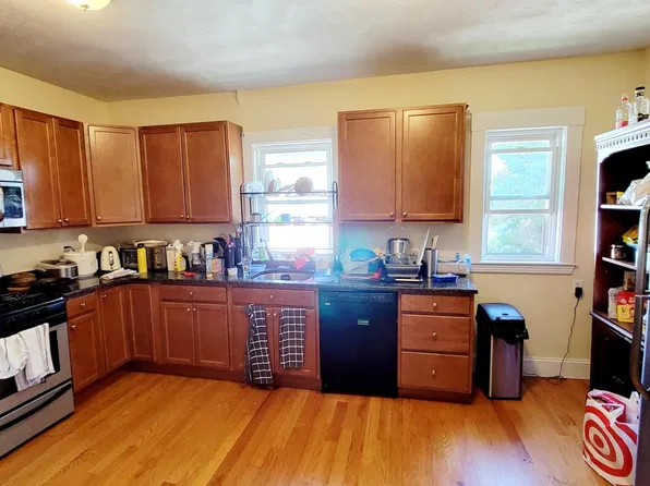 34 George St, Medford, MA