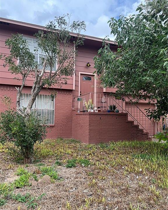 1st image of 2004 Heron Ave