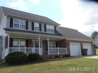 5515 Ascent Dr, Hope Mills, NC 28348