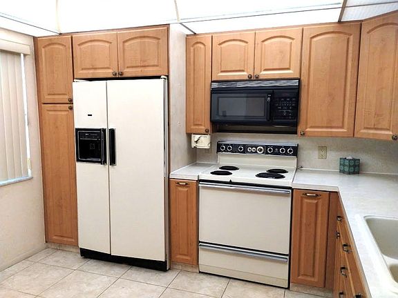 4th image of 2501 Antigua Terrace #C3