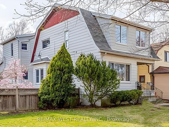3rd image of 959 Westminster Blvd