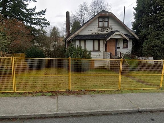 3rd image of 5415 Barker Ave