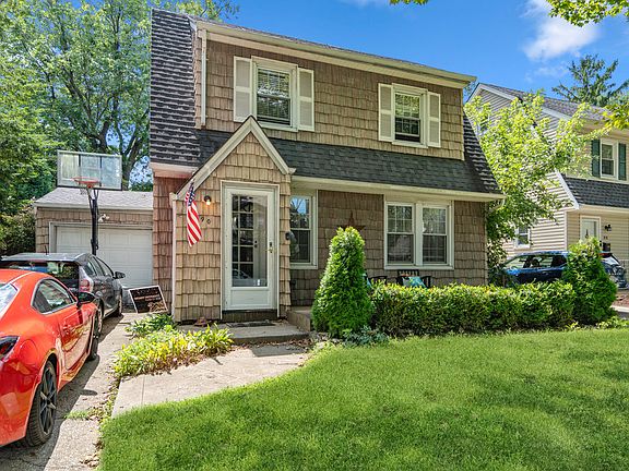2nd image of 90 Cambridge Ave