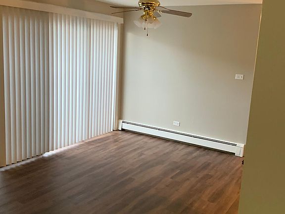 2nd image of 4712 W 107th St APT 1B