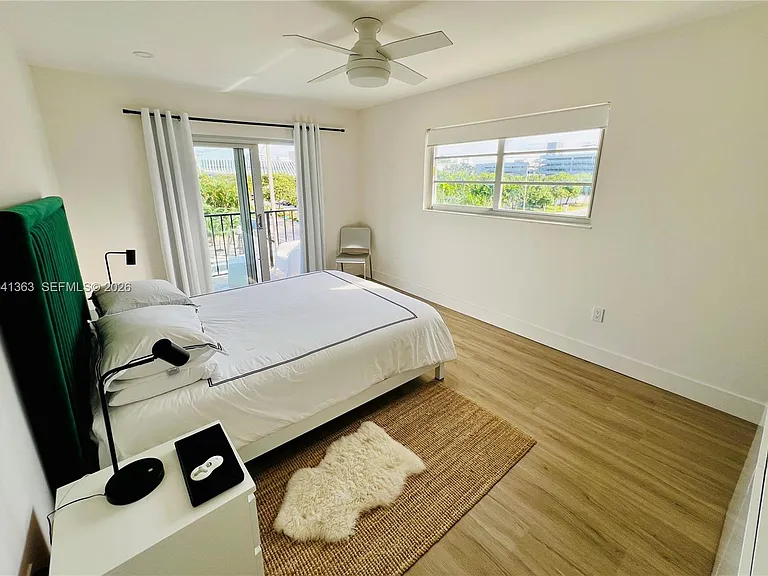 1900 Meridian Ave #306 — Photo 17