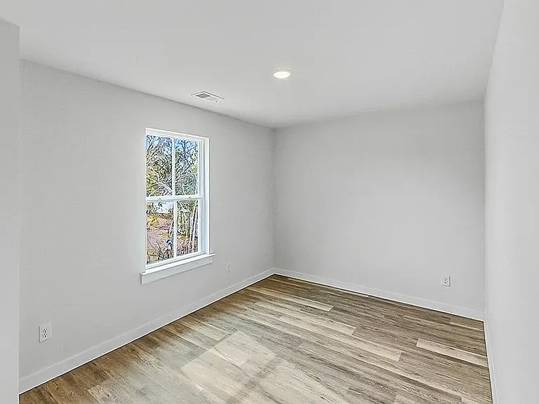 119 Cannon St — Photo 16