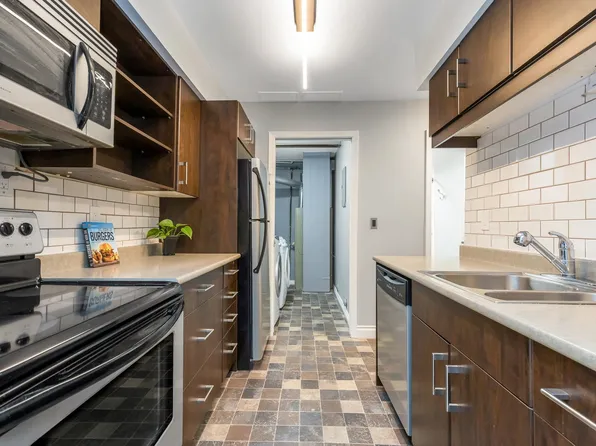 34909 Old Yale Rd #514, Abbotsford, BC V3G 2E7