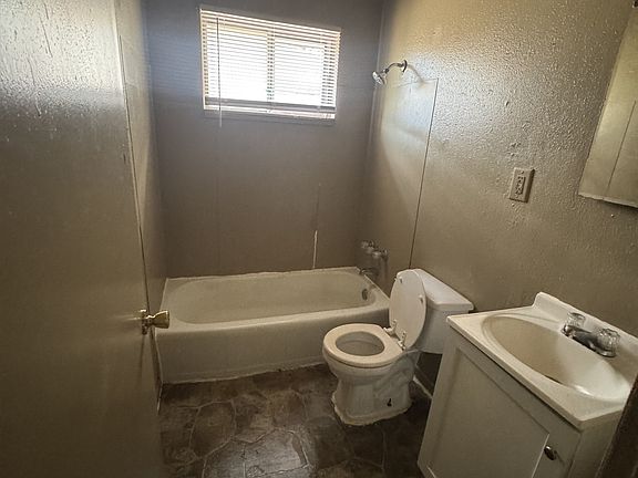 4th image of 8746 W Carmen Ave #4