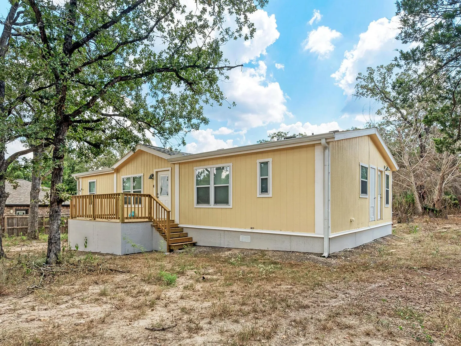 3 bed, 2.0 bath, 1250 sqft, $1,500 — Photo 2