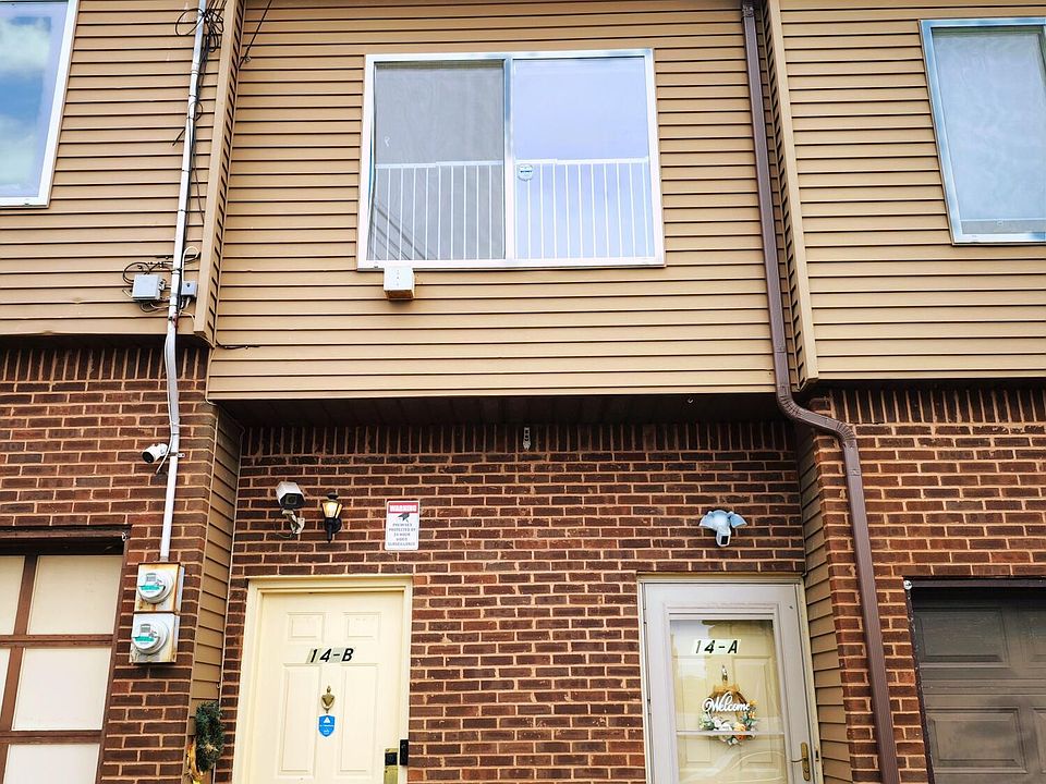 1st image of 14 Julie Ct #B